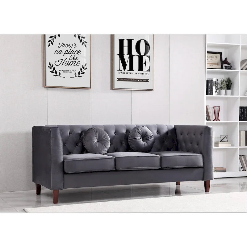 Canapé Chesterfield touffeté en velours avec pieds en bois et coussins décoratifs