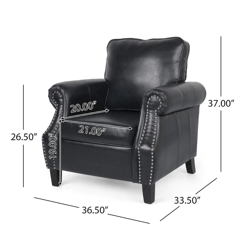 Fauteuil club en similicuir marron cognac avec cloutage et accoudoirs roulés