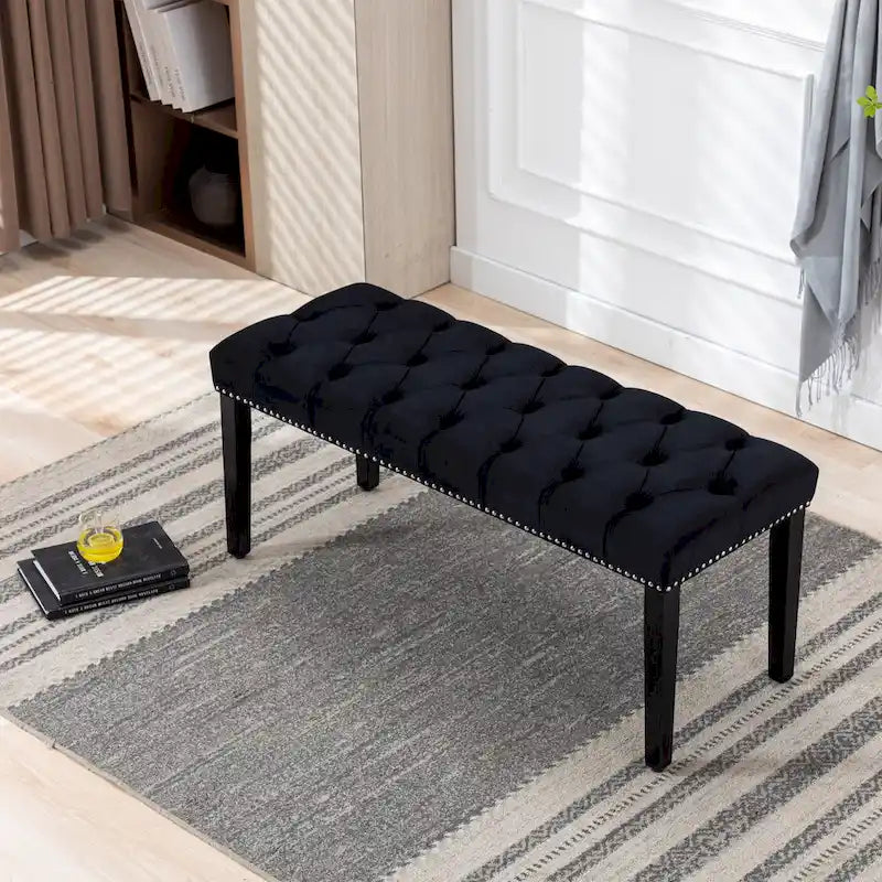 Banc capitonné en velours avec clous décoratifs et pieds en bois