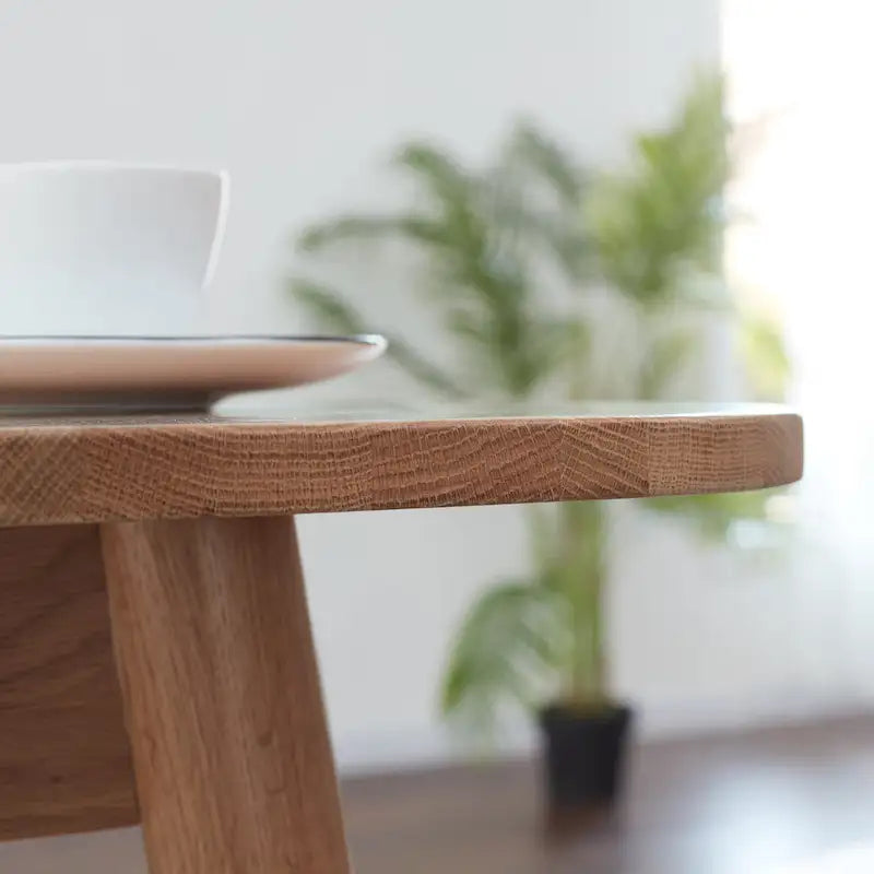 Table à manger extensible en chêne naturel avec pieds effilés
