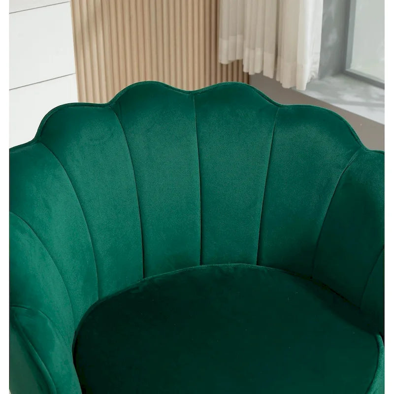 Fauteuil d'appoint en velours avec dossier coquille et pieds en métal doré