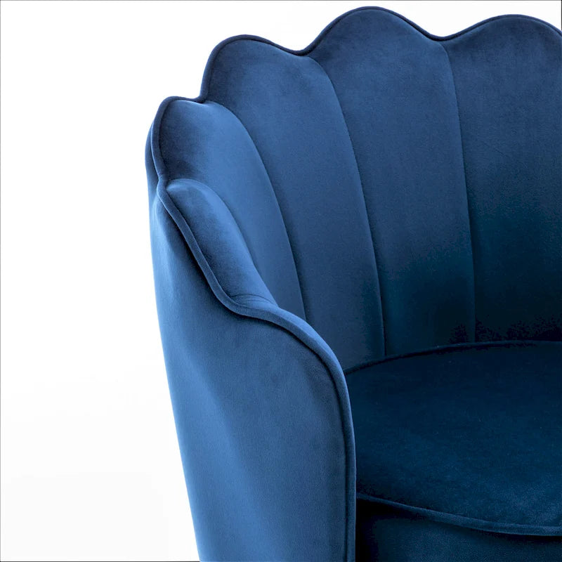 Fauteuil d'appoint en velours avec dossier coquille et pieds en métal doré