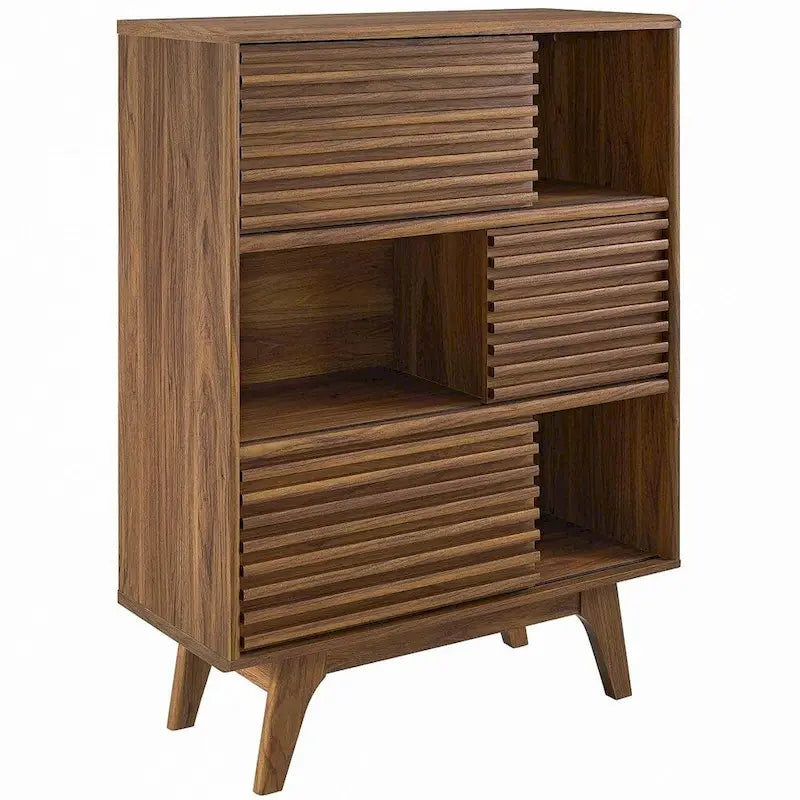 Vitrine/bibliothèque à trois niveaux en noyer de style Mid-Century Modern avec pieds fuselés