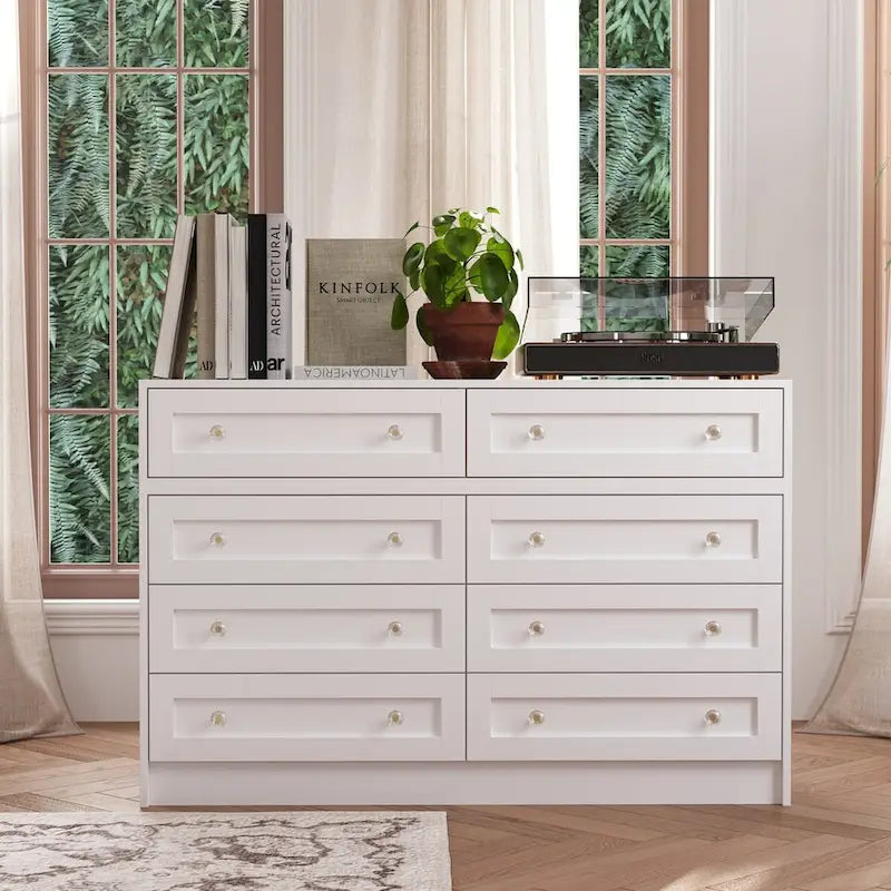 Commode blanche multi-tiroirs avec poignées en cristal et plateau-coiffeuse