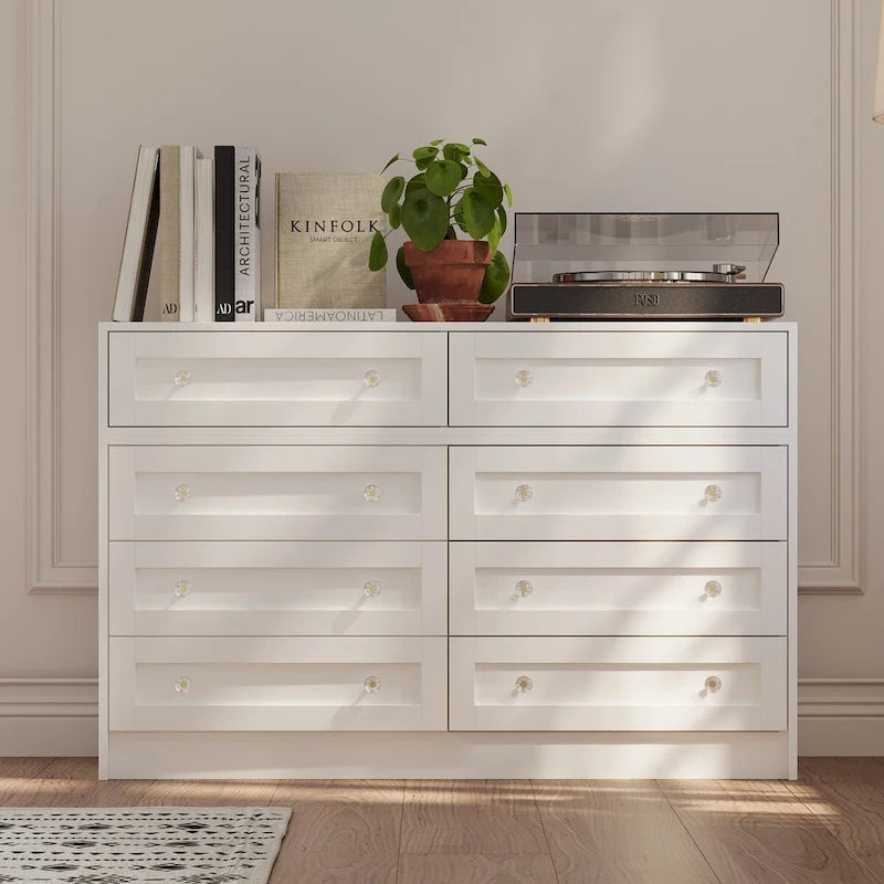 Commode blanche multi-tiroirs avec poignées en cristal et plateau-coiffeuse