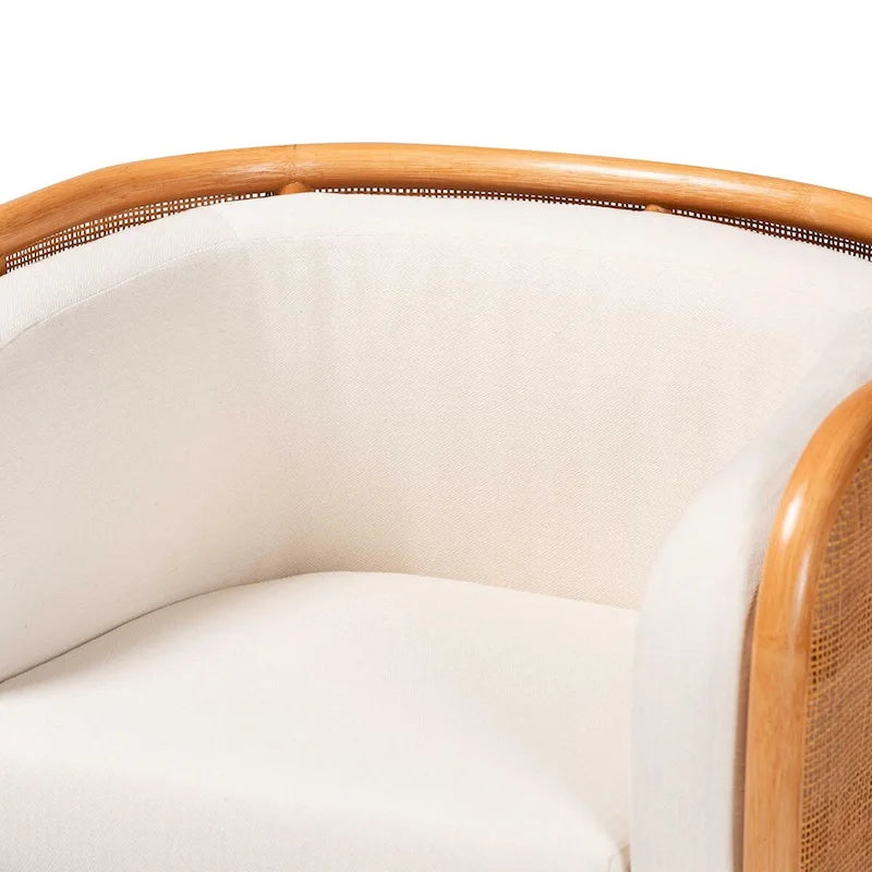 Fauteuil d'appoint bohème en rotin tissé avec coussin crème amovible